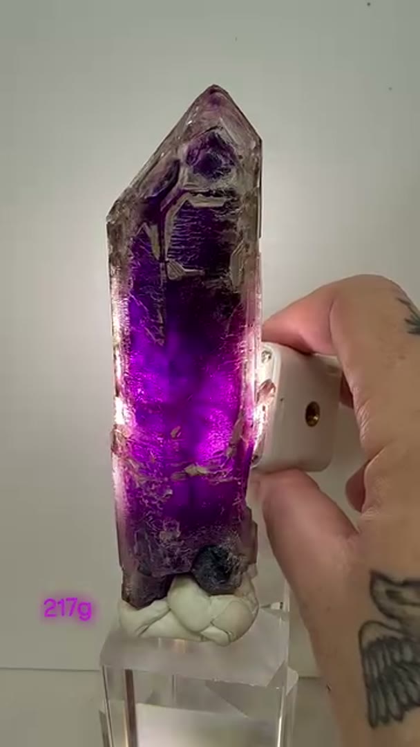 What a beauty skeletal Pinky Mine
