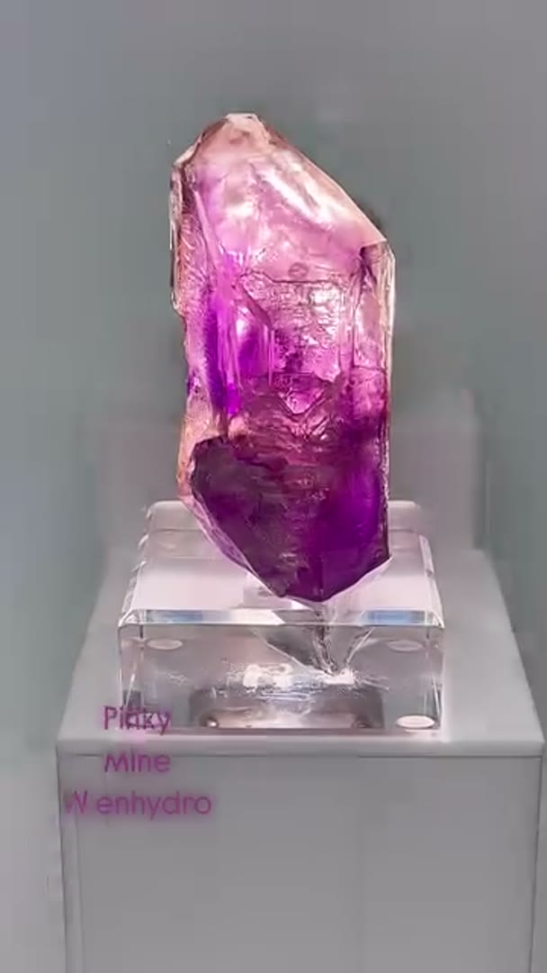 Another Beauty Pinky Mine w enhydro, comes w custom stand (available)