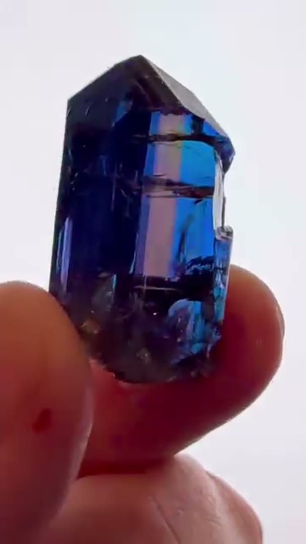 One of the most incredible Tanzanites acquired to date.  The Clarity,…