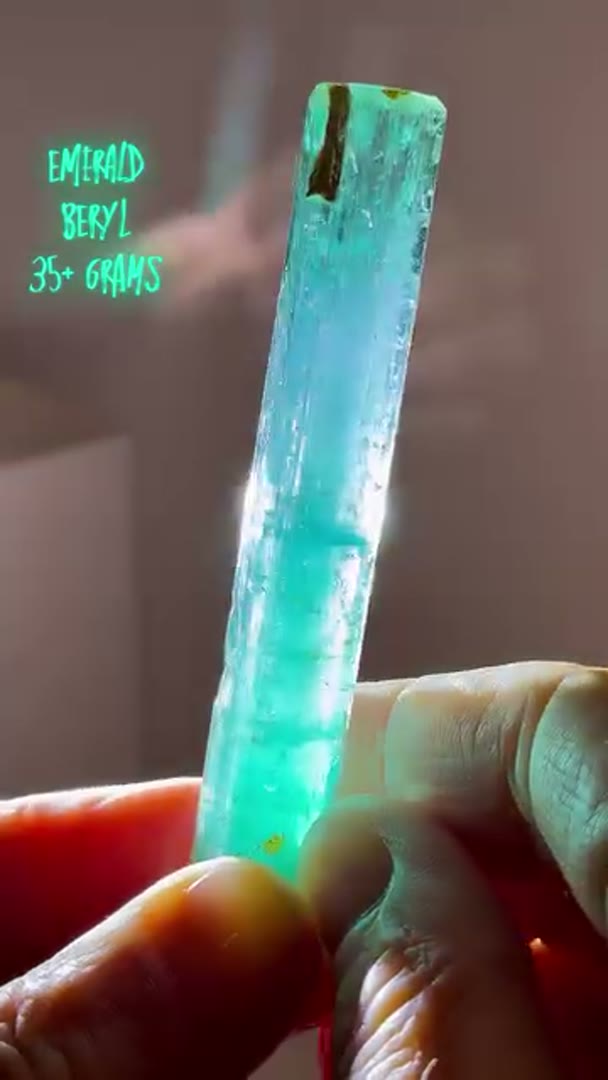 Stunner Vanadium Chromium Beryl 35.33 grams (available)
