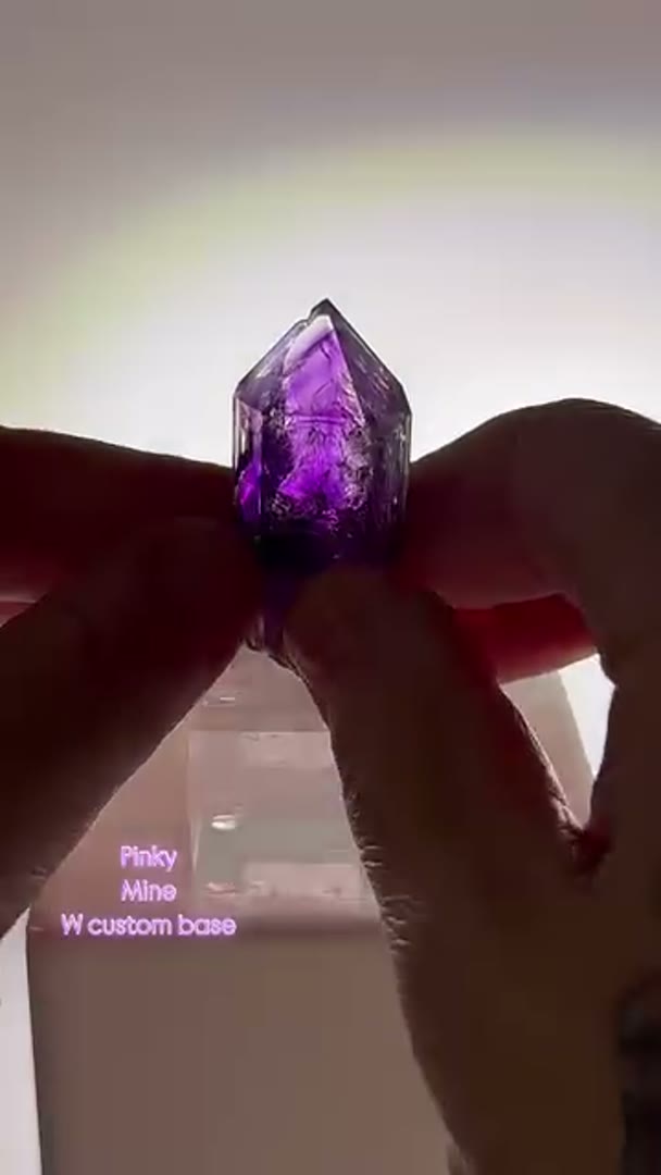 Another Beauty Pinky Mine w enhydro, comes w custom stand (available)