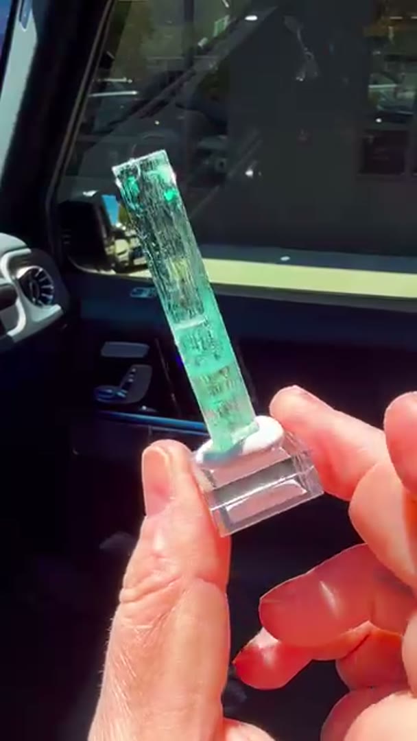 Stunner Vanadium Chromium Beryl