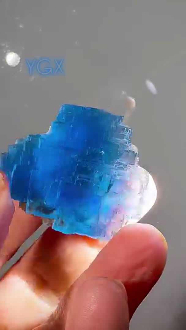 YGX Blue Fluorite with Scheelite