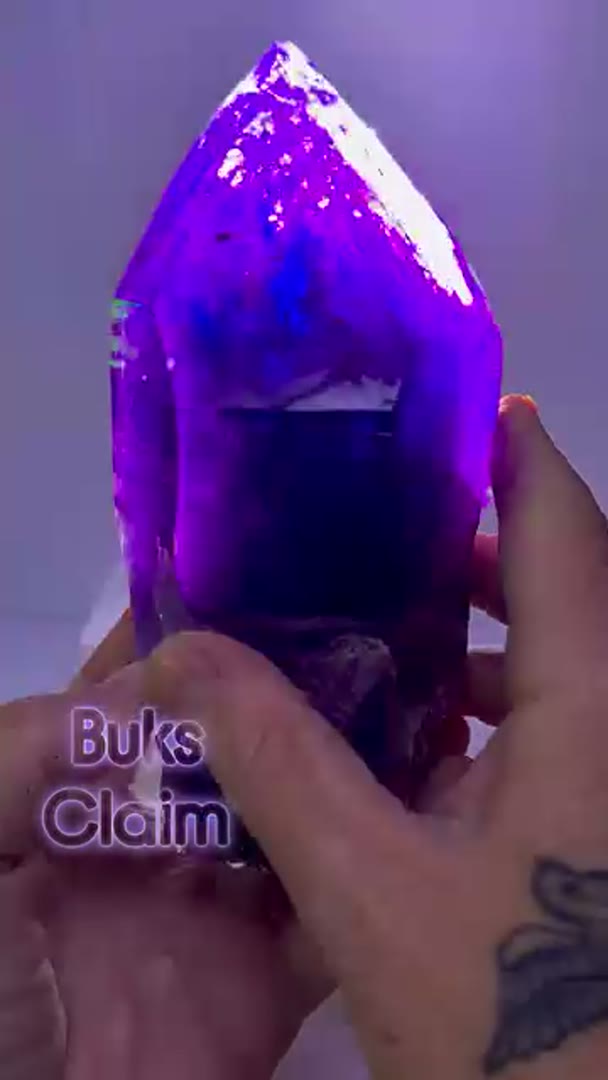 MASSIVE & GLASSY Buks Claim Amethyst  W that crazy BLURPLE and Blue Flash…