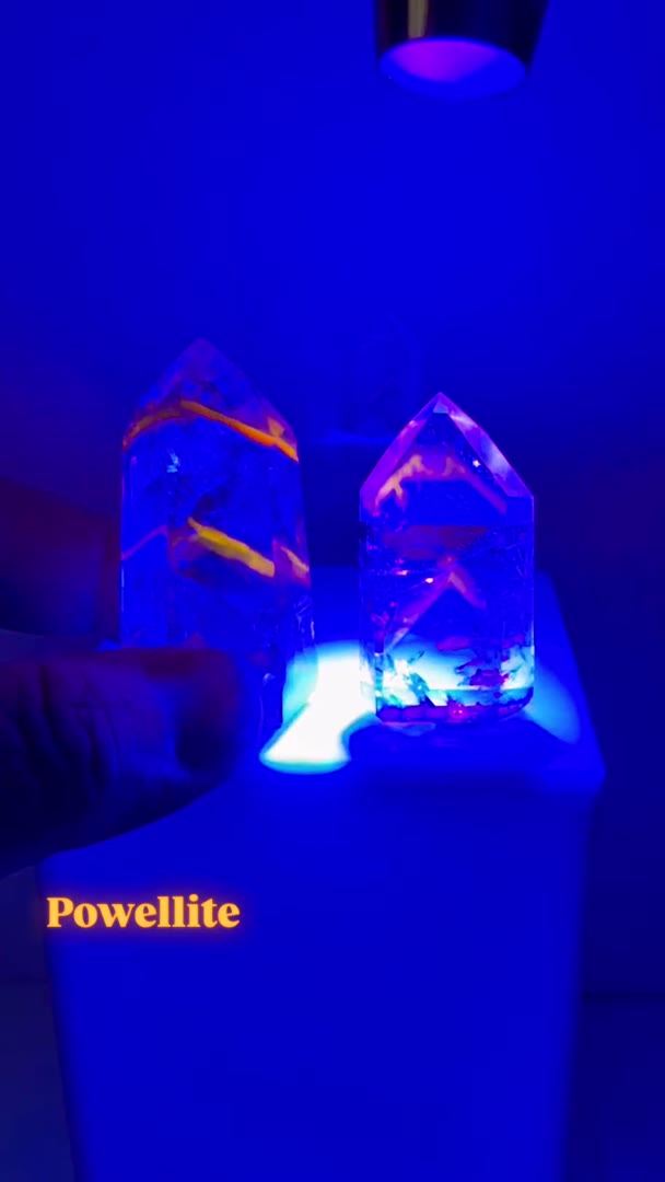 Powellite incl. Quartz Crystal