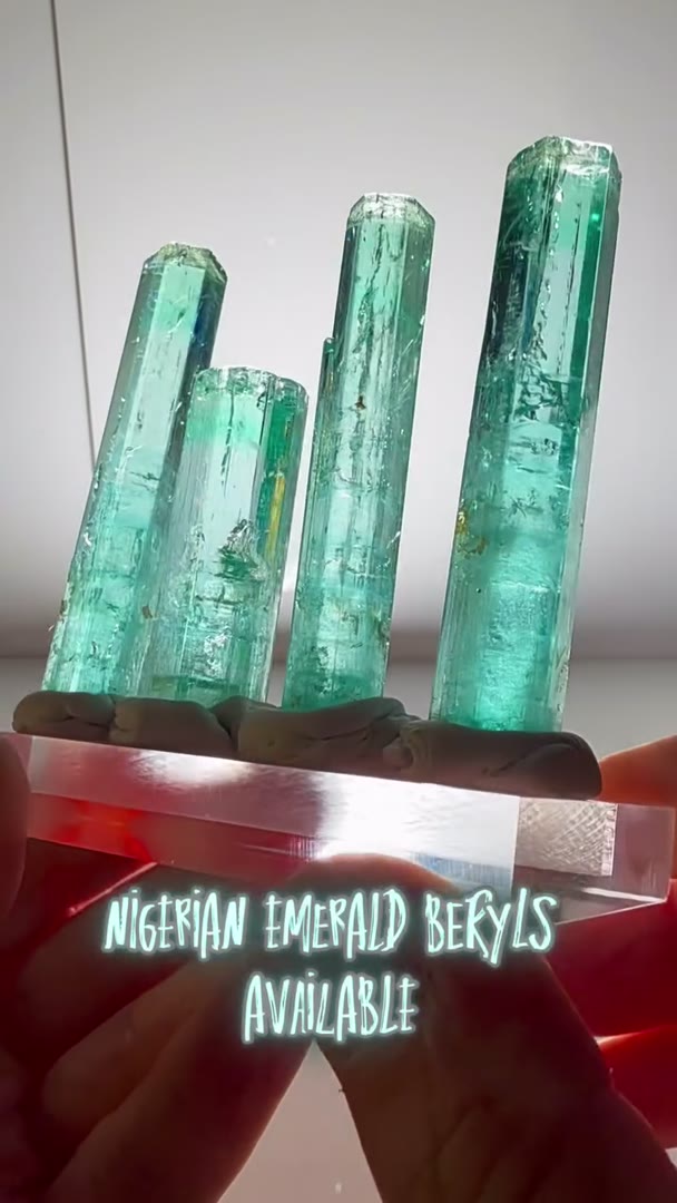 “New” Stunning Vanadium Emerald Chromium Beryls (available)