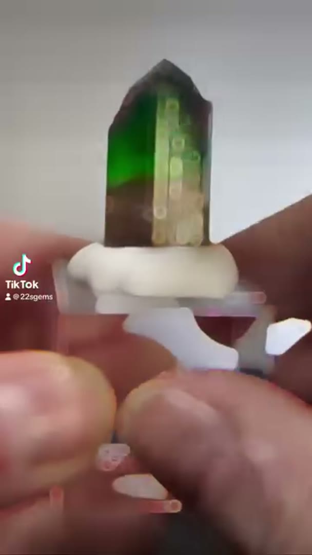 Tourmaline v/ Elbaite