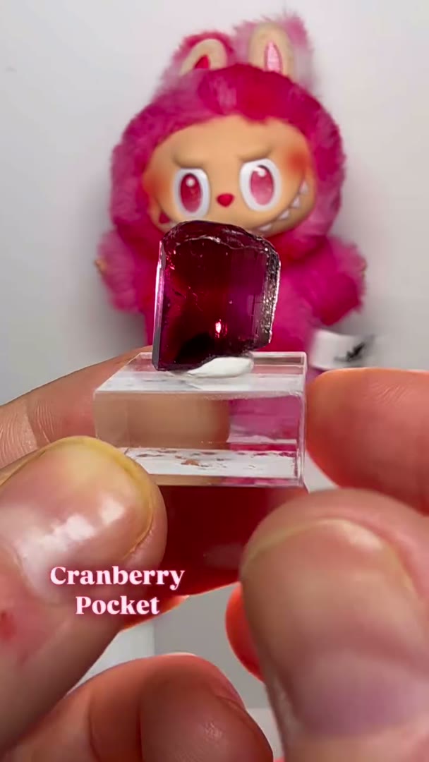 “Cranberry Pocket” Rubellite Tourmaline Cruzeiro Sao Jose Da Sefira Minas…