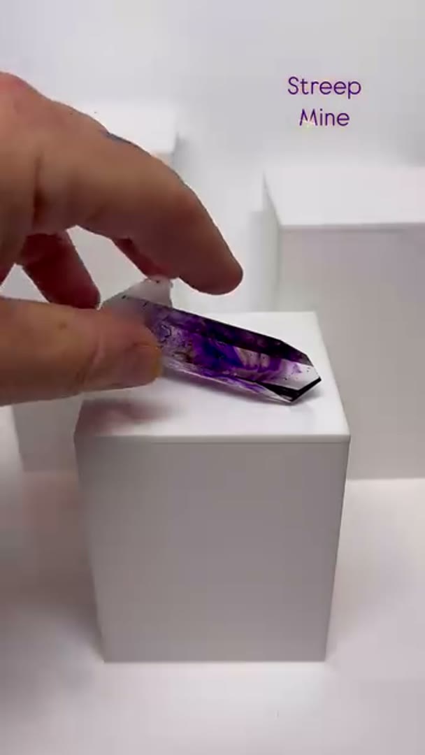 Streep Mine Amethyst w custom stand (available)