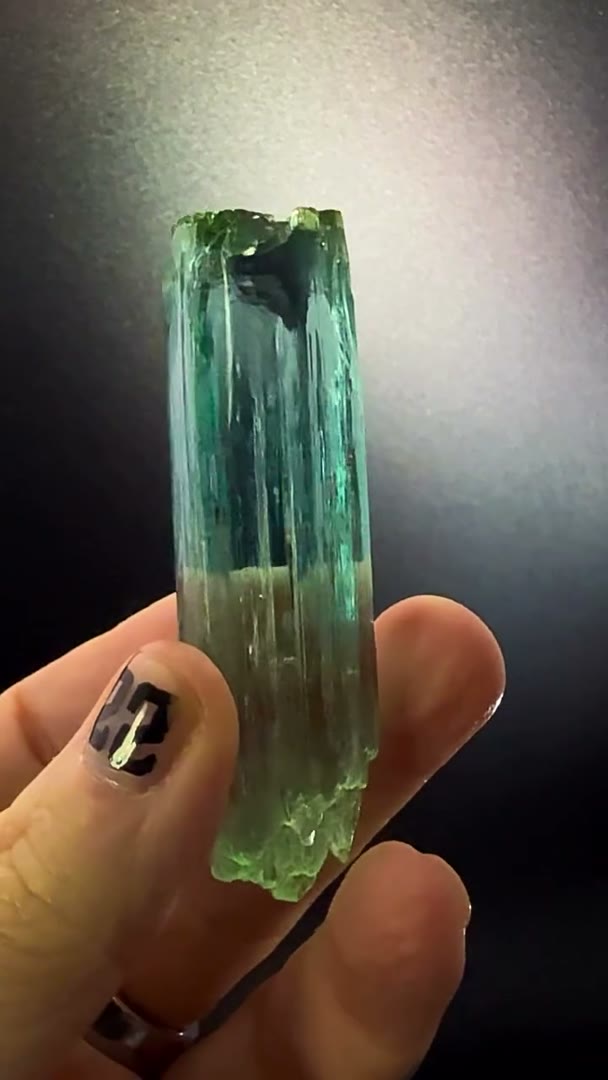 Some pieces deserve a different light… and this Medina delivered all over again