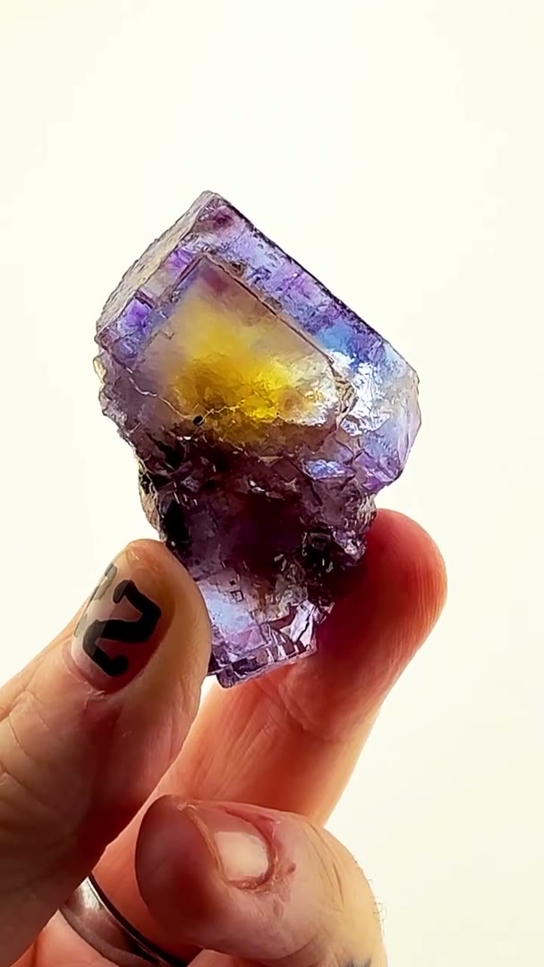 Illinois perfection in one crystal