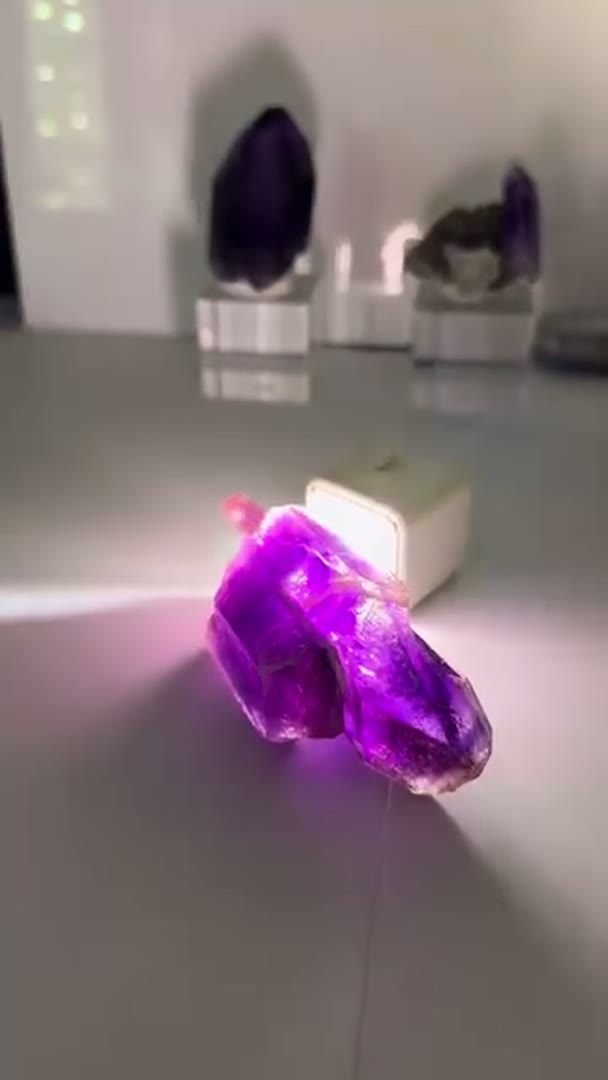 Large Pinky Mine