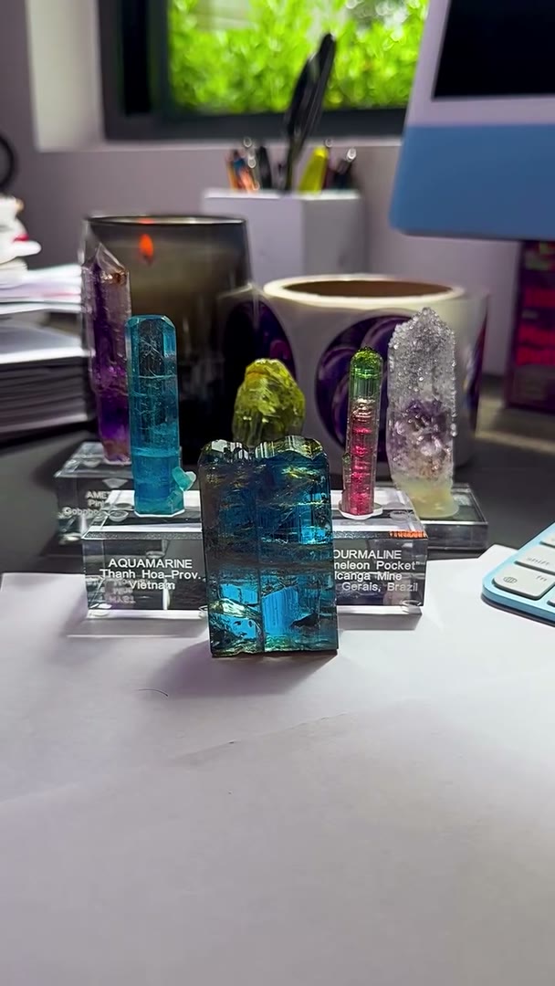 Desk Sessions with the Heavy Hitters