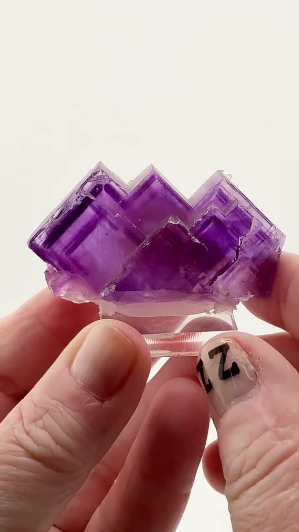 Purple perfection from one of Illinois’ classic fluorite localities