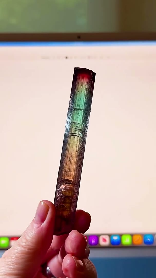 A CRYSTAL THAT CHANGES WITH EVERY TURN
