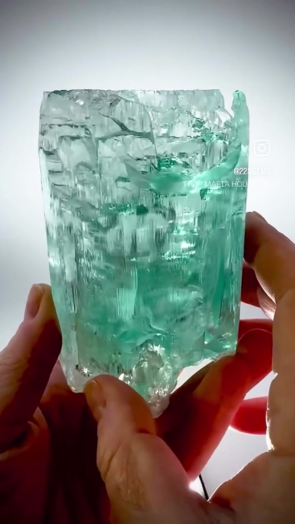 550.73 GRAMS OF ETCHED AQUAMARINE INSANITY