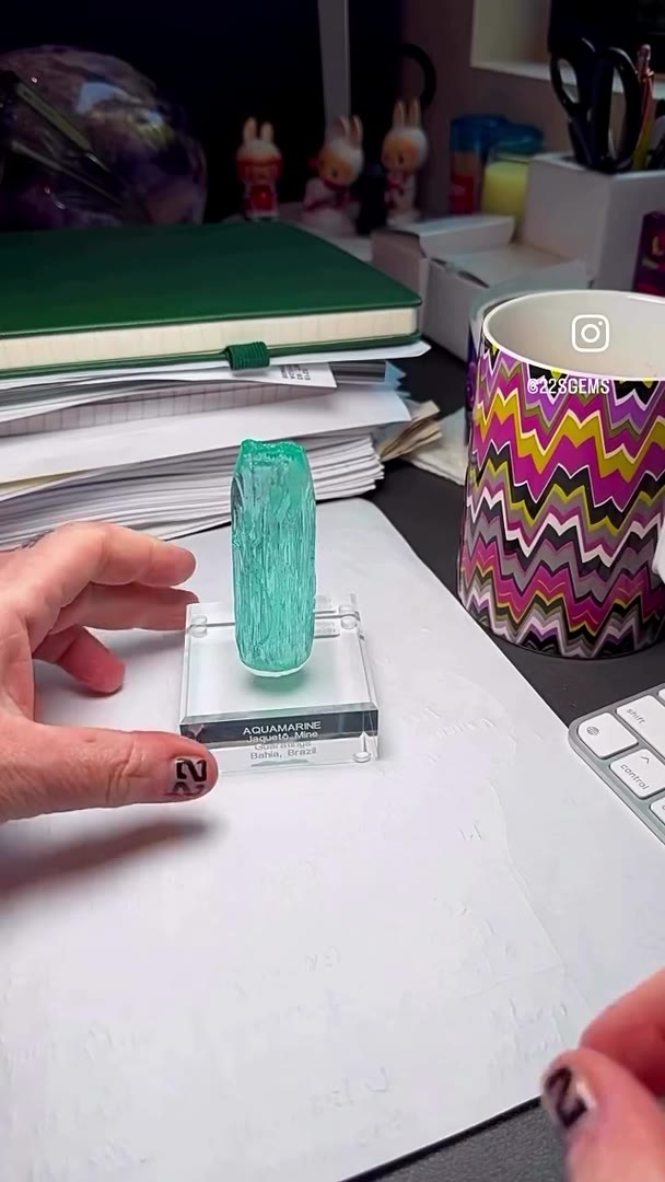 JAQUETO AQUAMARINE — THIS COLOR IS ABSOLUTELY RIDICULOUS