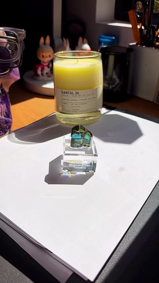 18.76 GRAMS OF PURE TANZANITE MAGIC… PLEOCHROISM ON ANOTHER LEVEL!