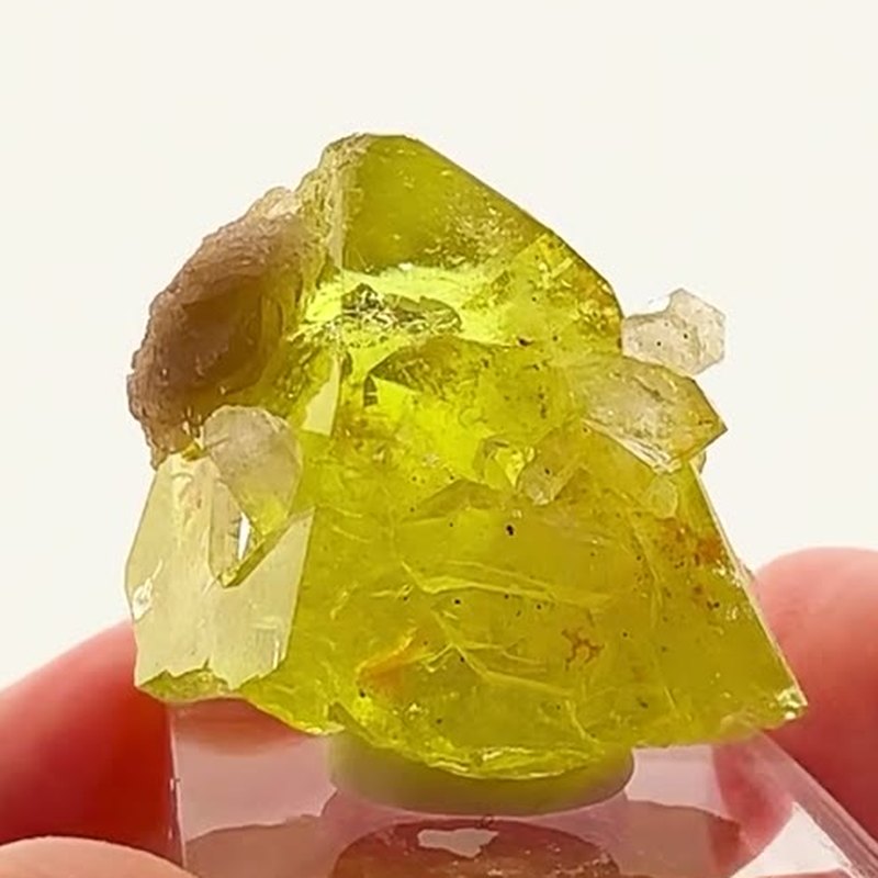 Brazilianite brilliance straight from Conselheiro Pena, Brazil