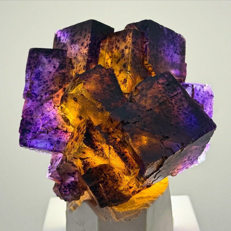 Illinois perfection frozen in crystal form