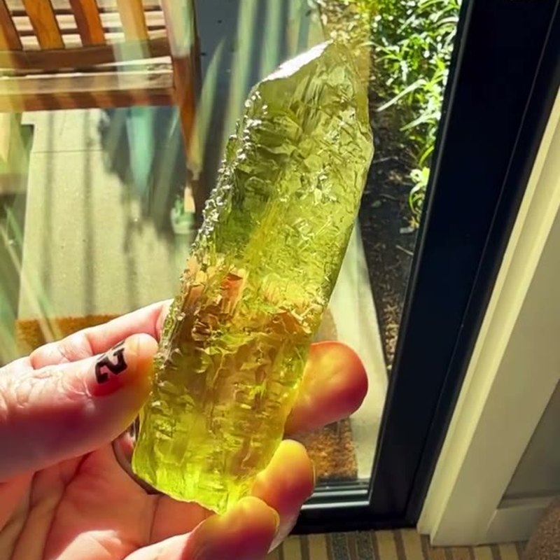 Sunlight sessions with this next-level Ukrainian Heliodor