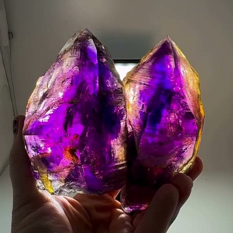 JUICY GOBOBOSEB MAGIC JUST CLICKS
