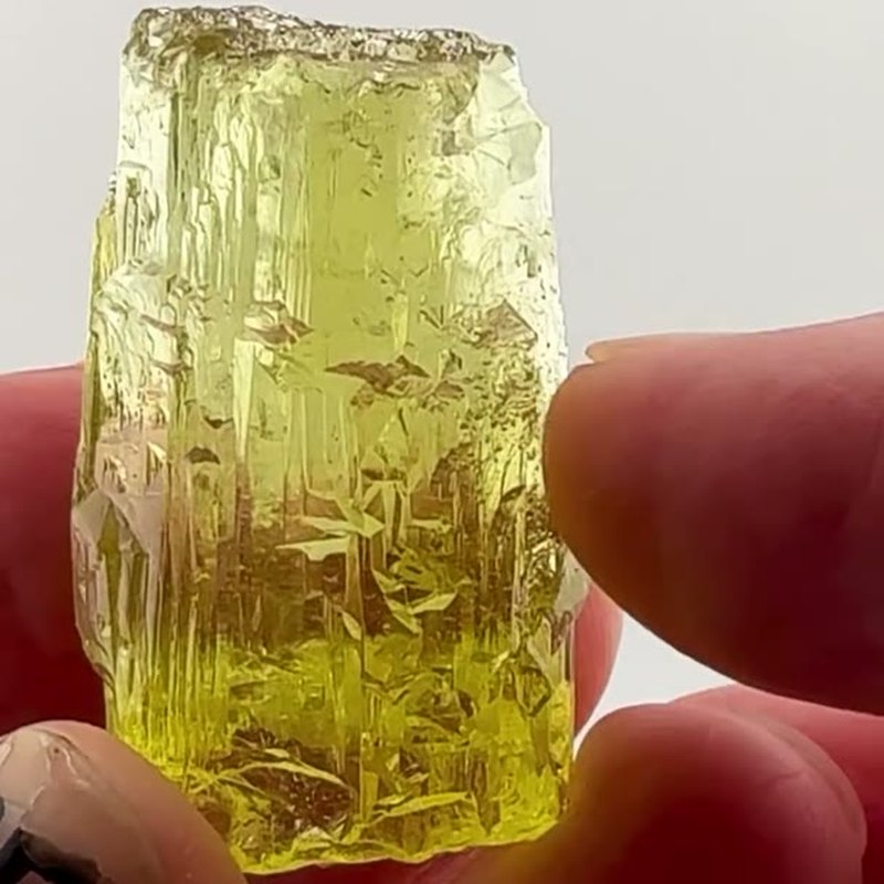 Liquid gold in crystal form