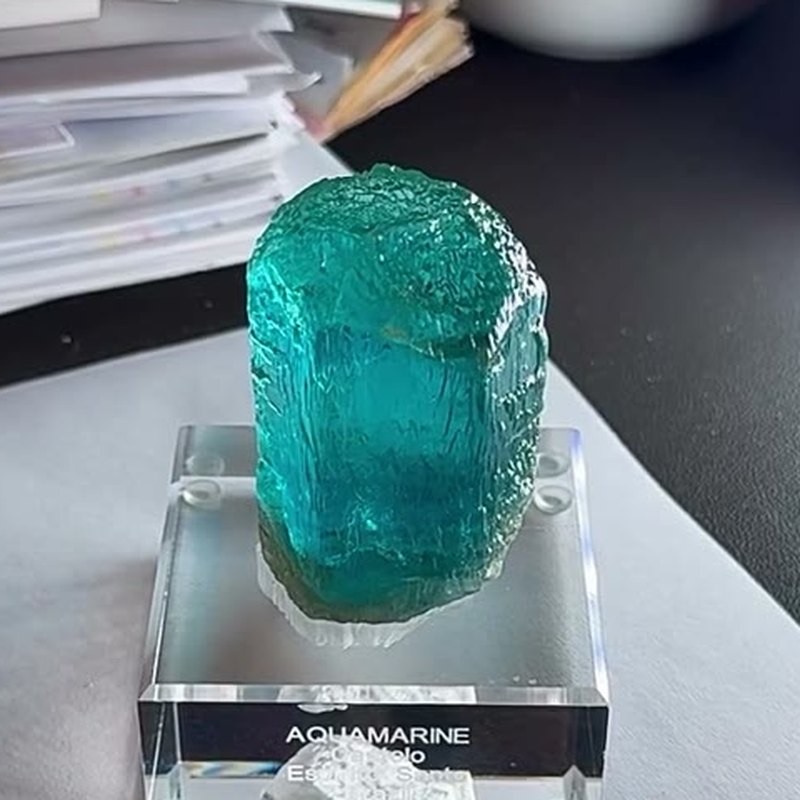 Desk-side appreciation for one of the rarest aquamarines I’ve had the…